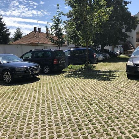 Zöld Béka Kölcsey I. Apartman Hajdúszoboszló Exterior foto